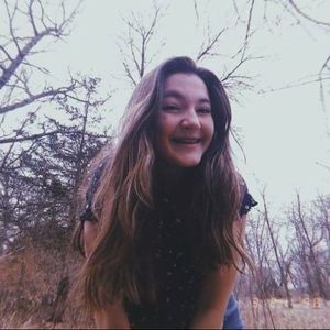 Meet your Posher, Emilie